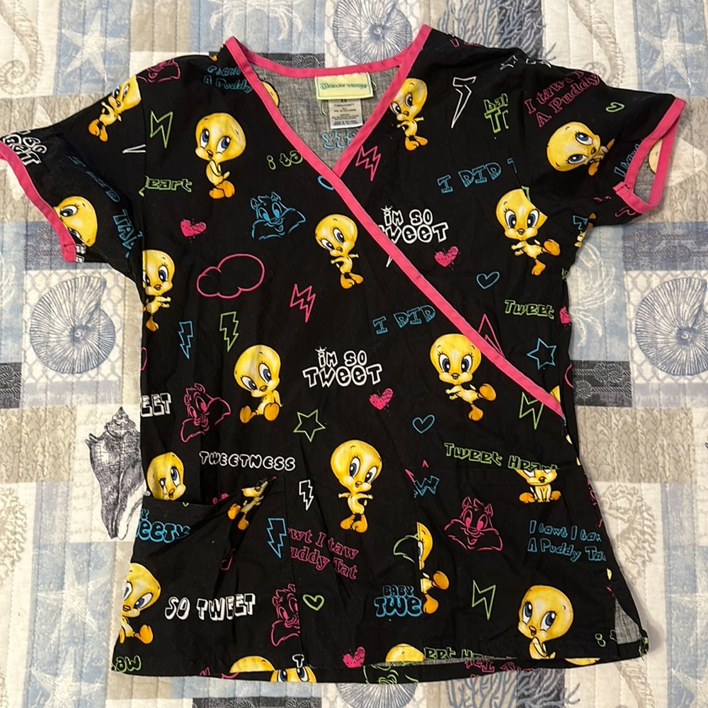 Baby Looney tunes tweety nurses scrub top